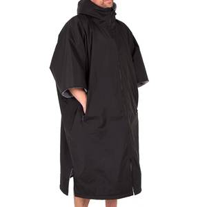 Robe à langer respirante en molleton imperméable pour hommes, poncho à manches courtes pour les activités de plage et de surf. - Product Image 4