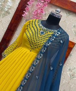 Georgette ชุดแมกซี่ยาวแขนยาวออกแบบมาเป็นพิเศษสำหรับสบายขายส่งราคาต่ำสุดสิ่งทอตลาด surat alphanumero - Product Image 1