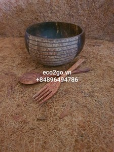Eco2go Vietnam Vente en gros de bols en coquille de noix de coco naturelle faits à la main |   Vaisselle artisanale écologique sans BPA pour le camping |   100% compostable - Product Image 4