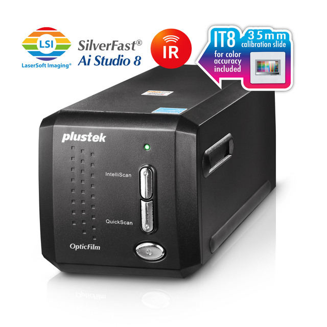 Plustek OpticFilm 8200i AI - 35mm Film & Slides Scanner. Bundle IT 8 Calibration Target + SilverFast Ai Studio 8.8, 64Bit HDRi