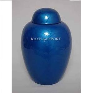 Nouveau design Dom haut gravé urne funéraire en laiton massif pour votre bien-aimé urne artisanale gravée disponible usine meilleur prix urne - Product Image 6