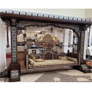 เก้าอี้ชิงช้าไม้สักแกะสลักด้วยมือแบบดั้งเดิม Maharaja Swing Oonjal สุดหรู พร้อมเบาะรองนั่ง สำหรับห้องนั่งเล่น ส่งตรงจากออสเตรเลีย - Product Image 5