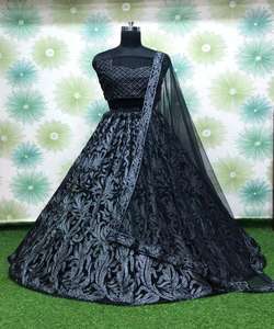 Ropa de fiesta de trabajo con bordado de red con Lehenga de diamantes para diseñador pesado femenino indio y paquistaní Lehenga Choli con blusa Alphanumero - Product Image 4