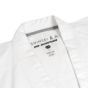 Uniforme de Karate Blanco Personalizado de Alta Calidad para Adultos Unisex, de Poliéster y Algodón, Ligero, en Oferta, con Bordado - Product Image 3