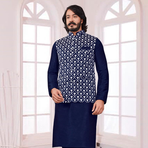 Ensemble Kurta en soie élégant pour homme avec pantalon en soie Chudidar avec travail Coty Broderie Lakhnavi Coty Travail de feuille de miroir Designer - Product Image 1