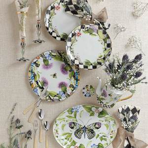 ชุดเครื่องใช้บนโต๊ะอาหารสีทองทำจากสแตนเลสสตีลที่มีดีไซน์หรูหราเหมาะสำหรับใช้ส่วนตัวและเป็นของขวัญแต่งงาน - Product Image 2