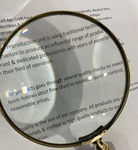 Lupas de mano de alta calidad de latón con acabado de alta calidad y mesa de mango de madera de gran aumento - Product Image 3