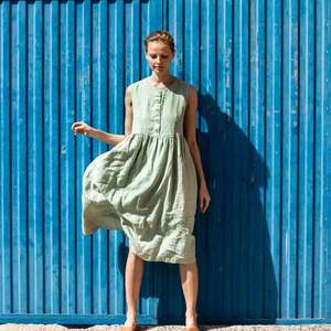 Robe en crêpe de lin pour filles, en tissu tendance, couleur kaki clair, sans manches, longueur au genou, nouvelle collection 100% - Product Image 2