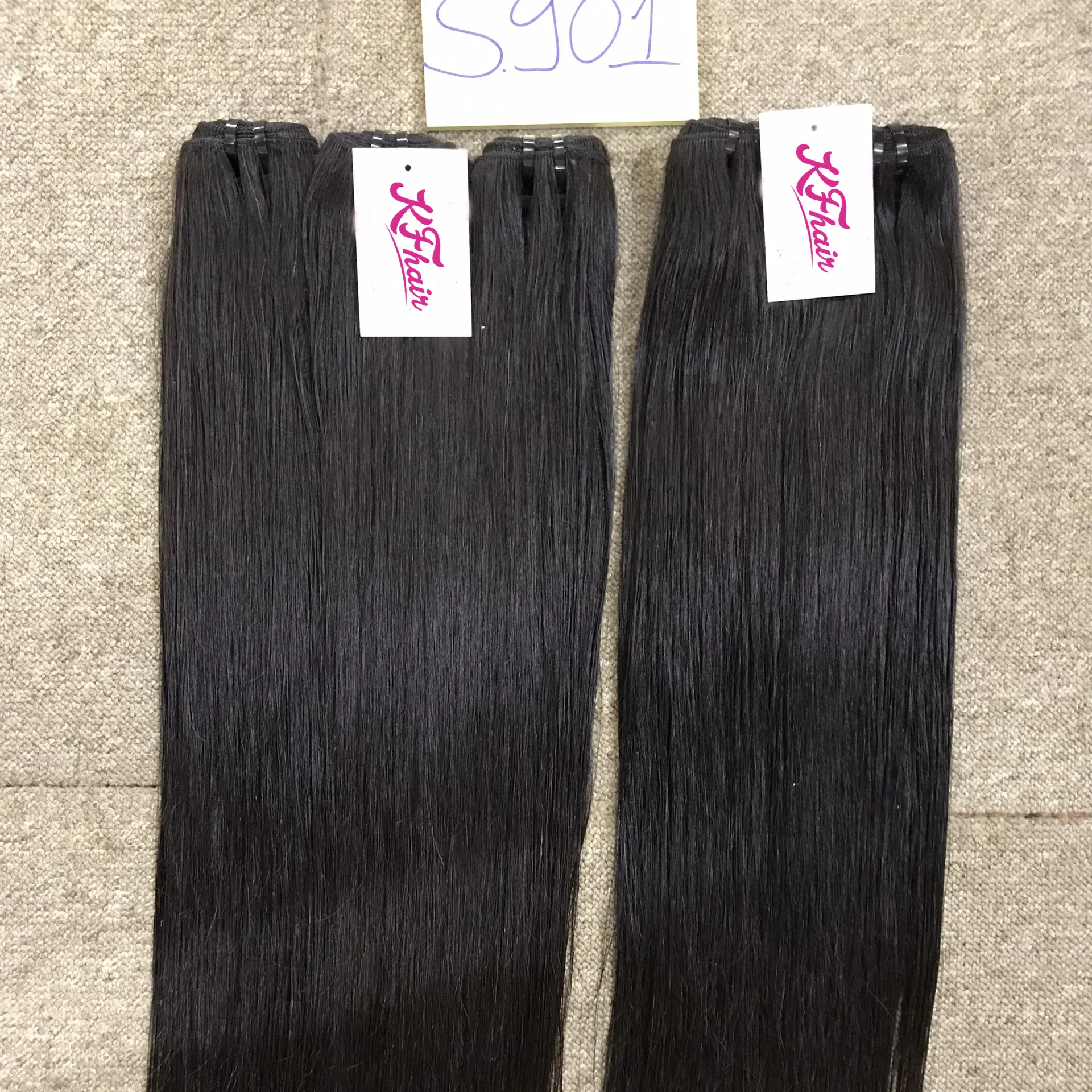 Venta caliente del pelo crudo vietnam 100% cabello humano virgen sin procesar de las mujeres en Vietnam puede ser teñido y blanqueado