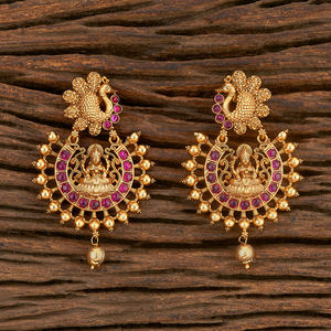Boucle d'oreille antique plaquée or mat, style temple du sud de l'Inde, 206904 - Product Image 1
