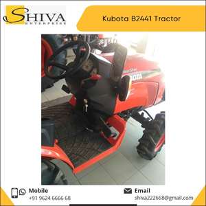 Tractor Agrícola Kubota B2441 con Distancia al Suelo Mínima de 325 mm - Product Image 3