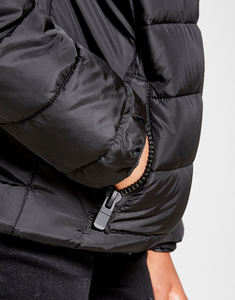 Service OEM Veste matelassée à manches longues Veste chaude rembourrée pour hommes Zip complet Tenue à la mode Veste matelassée personnalisable - Product Image 4