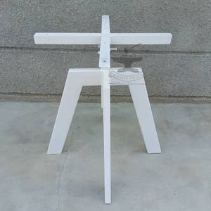 Base de table de café industrielle vintage en métal pour le salon extérieur, la salle à manger d'hôtel ou le café-bar - Product Image 1