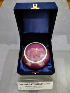 Brassworld India Urna de pata de mascota pintada a mano Estilo americano Adulto Memorial Odyssey Cremación Suministros funerarios Material de metal - Product Image 2