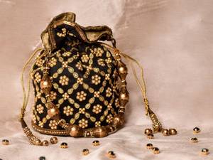 핫 셀링 라운드 포티 백 에스닉 복장과 함께 클래식 캐리 어라운드로 사용하거나 손님을위한 결혼식 호의로서 사용하십시오 - Product Image 3