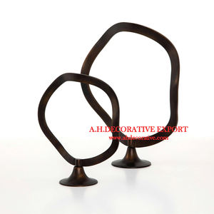 Base de mesa de escultura de aluminio moderna para decoración de hogar y oficina Diseño único Artesanía de metal para hotel y espacio vital - Product Image 2