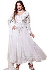 Derniers modèles de vêtements Kanya Fancy : Ensembles Anarkali entièrement ornés pour filles, style identique pour la fête, en lin pour le style Punjabi Patiala en soie - Product Image 3