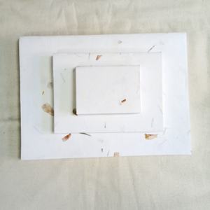 Papeles hechos a mano de trapo de algodón para diarios disponibles con bordes para hacer bocetos - Product Image 2