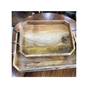 Plateau de nourriture en bois de qualité supérieure avec poignées en métal Lot de 3 plateaux de service à thé et café de différentes tailles par Home Arts - Product Image 2