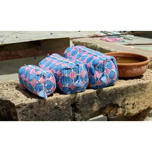 Grand sac de toilette imperméable, trousse de maquillage, sacs de voyage pour cosmétiques avec poches, cadeaux de noël pour femme - Product Image 1