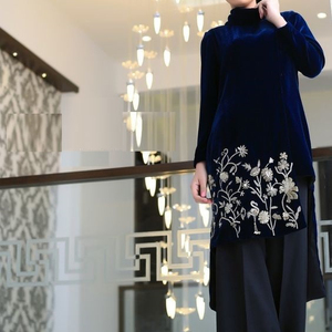 Belle robe brodée KURTA en velours, nouvelle collection 2021, tenue de fête et mariage - Product Image 1