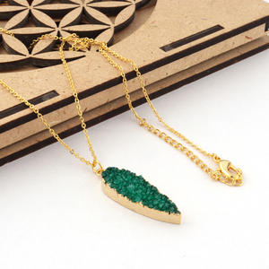 Collier personnalisé de pierres précieuses en cristal naturel sucre vert druzy pendentif collier plaqué or 18k câble chaîne larme colliers - Product Image 3
