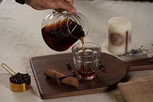กาแฟฮันคอฟฟี่ พรีเมี่ยม ออริจินัล แบบกรอง 100% อาราบิก้า เมล็ดกาแฟคั่วเต็มเมล็ด สำหรับกรองพิเศษ โรงงานผู้ผลิต รับผลิตแบบ OEM/ODM - Product Image 1
