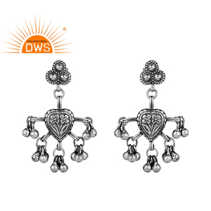 Pendiente de plata lisa de ley oxidada de diseñador floral, joyería Tribal, Colección clásica, Colección delicada - Product Image 1