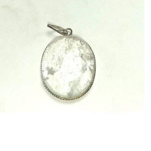 Grossiste Collier pendentif en pierre ovale en cristal clair Chrétien Religieux Guérison Enveloppe d'agate en pierre précieuse - Product Image 3