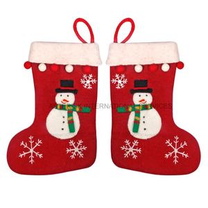 Calcetín navideño colgante de fieltro hecho a mano, decoraciones navideñas para el vendedor de Amazon, producto superior en suministro de decoraciones navideñas - Product Image 1