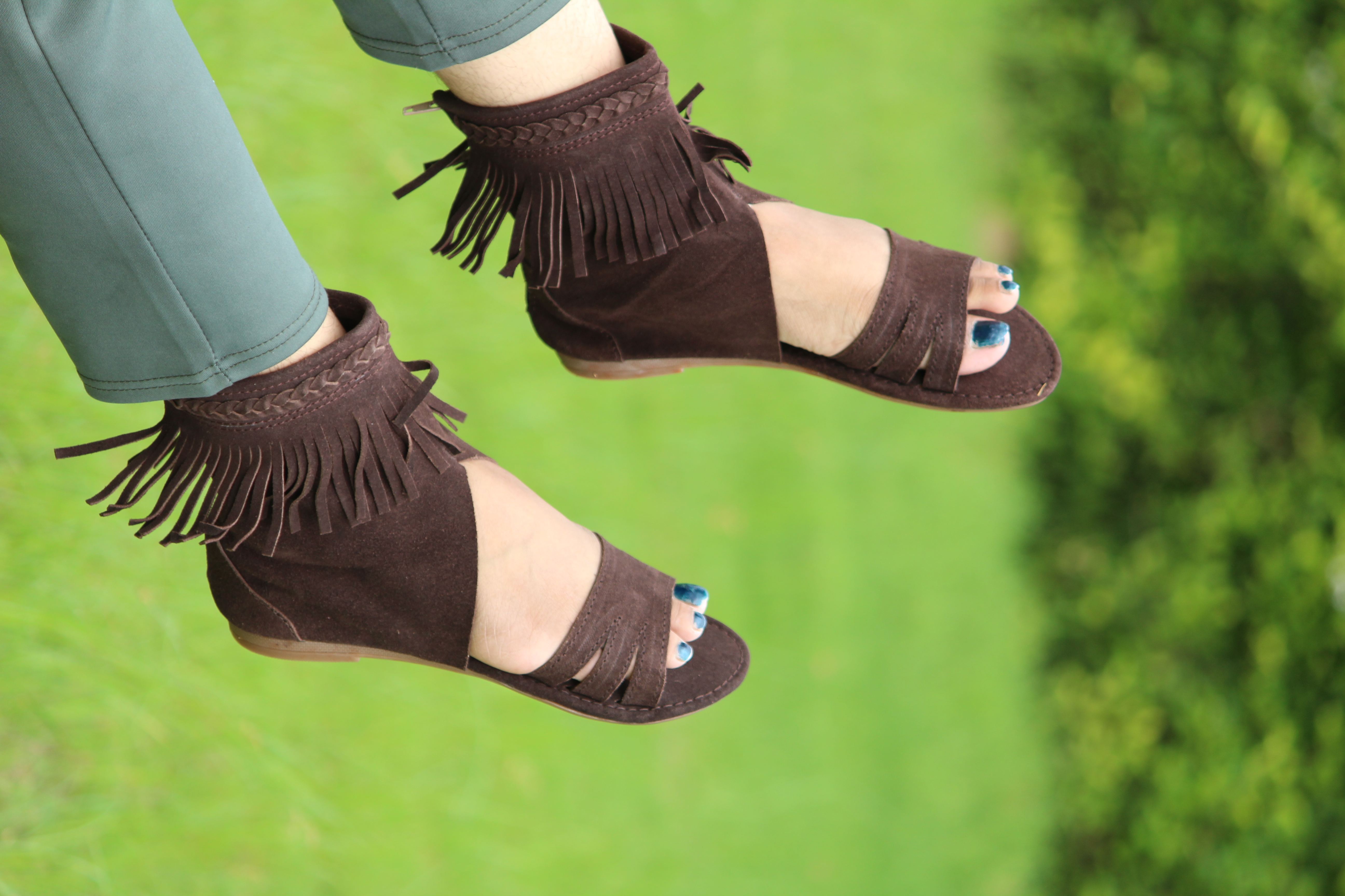 สีน้ำตาล