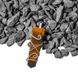 Lápiz plano de ojo de tigre, envoltura de alambre, colgantes curativos - Product Image 1