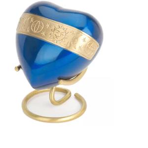 Urna de aluminio en forma de corazón de estilo europeo, diseño moderno hecho a mano, acabado azul, soporte grabado en plata incluido, hecho de latón - Product Image 1