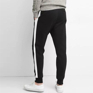 กางเกงกีฬาชายลายทาง,กางเกงสีดำแบบกำหนดเองพร้อมโลโก้ของคุณเอง - Product Image 3