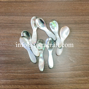 Luxueuse cuillère en nacre à lèvres noires, cuillère à caviar taille 6cm parfaite pour servir du caviar Premium taille 6cm - Product Image 2