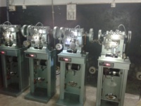 Machines de fabrication de chaînes en or et en argent d'Inde : Machine à chaînes Anchor Box Figaro
