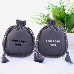 Pochette à bijoux en coton gris écologique faite à la main Logo personnalisé Sac cadeau à cordon de faveur de mariage biologique en gros de l'Inde - Product Image 3