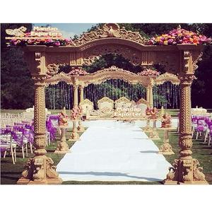 Porte d'accueil de mariage gujaratienne pour la décoration, porte d'accueil sculptée en paon pour mariage indien, base en paon, porte d'accueil en bois - Product Image 1