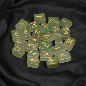 Ensemble de pierres naturelles en Aventurine verte, avec oreilles gravées - Product Image 4