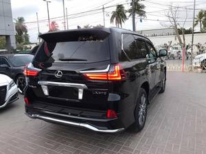 Segunda mano/usado 2019 Lexus Lx 570 4WD, disponible RHD y LHD - Product Image 4
