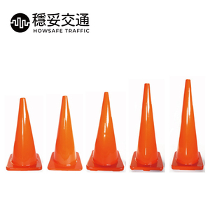 Red Traffic Cone With Reflective Stripe Floor <b>Standing</b> PP Material Construction Zones Use - Product Image 3