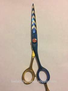 Tijeras de peluquero profesional de acero inoxidable afiladas curvas LA Elahi J2 con tornillo ajustable y acabado pulido alto - Product Image 4