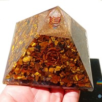 Pyramide d'Orgonite Gravée de Qualité Supérieure, Grande Taille 90-95mm, en Pierre Naturelle Œil de Tigre et Agate, Figurine de Guérison pour la Saint-Valentin