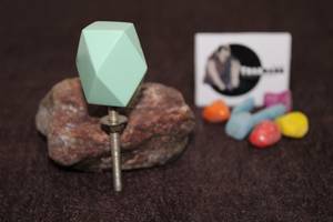 Bouton de tiroir en résine Turquoise Mobilier de salon Moderne Dernier design en forme de diamant Fabricant de Sambhal - Product Image 2