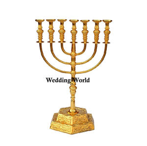 Soporte de vela de Metal de lujo Color personalizado Portavelas de diseñador hecho a mano Clásico Elegante Decorativo Fancy metal Menorah - Product Image 3