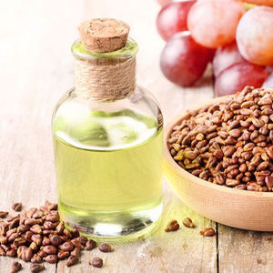Aceite Portador de Semillas de Uva Prensado en Frío, Base de Aceite Esencial Líquido, Certificado GMP, Origen España, Múltiples Tipos Incluidos, Amarillo Pálido - Product Image 3