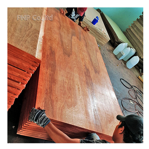 Hojas de madera contrachapada laminada de formaldehído E0 de 28mm del fabricante de Vietnam para decoración de piezas de contenedores y pisos al aire libre - Product Image 1