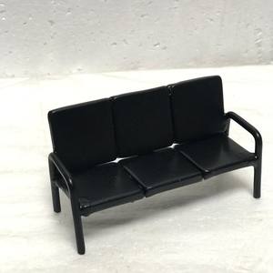 Ensemble canapé et Table en fer noir Miniature, lot de 2 pièces, avec Table pour maison de poupées, échelle 1:12 - Product Image 3