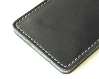 Cartera de Cuero Genuino con Clip para Billetes, Tarjetero Minimalista para Hombre y Mujer, Bolsillo Frontal, MNM-0020, Diseño con Letras, Práctico y Versátil