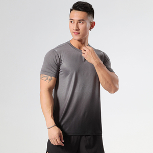Camiseta de cuello redondo de algodón personalizada de moda para hombres Logotipo en relieve 3D Diseño Atlético transpirable Cómodo Ajuste de gran tamaño Primavera/Verano - Product Image 6